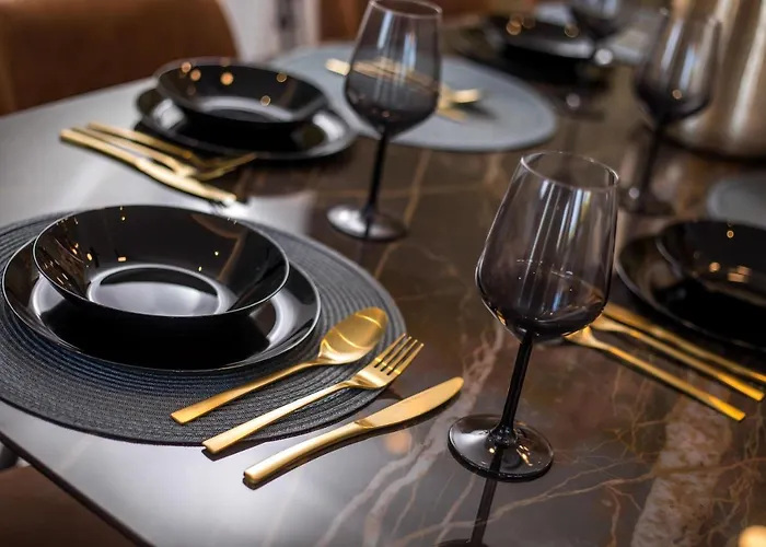 فيلة Indira Kalithies