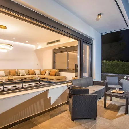 Villa Indira