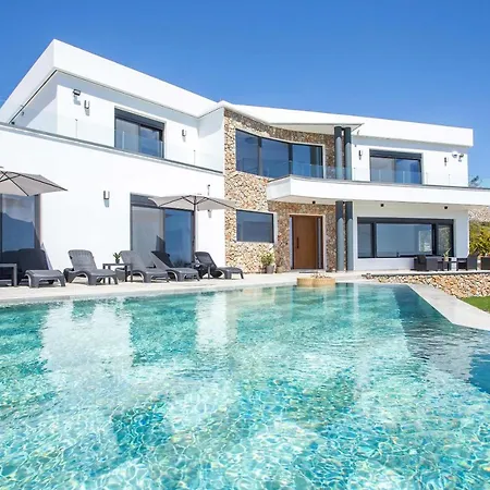 Villa Indira Kalithies